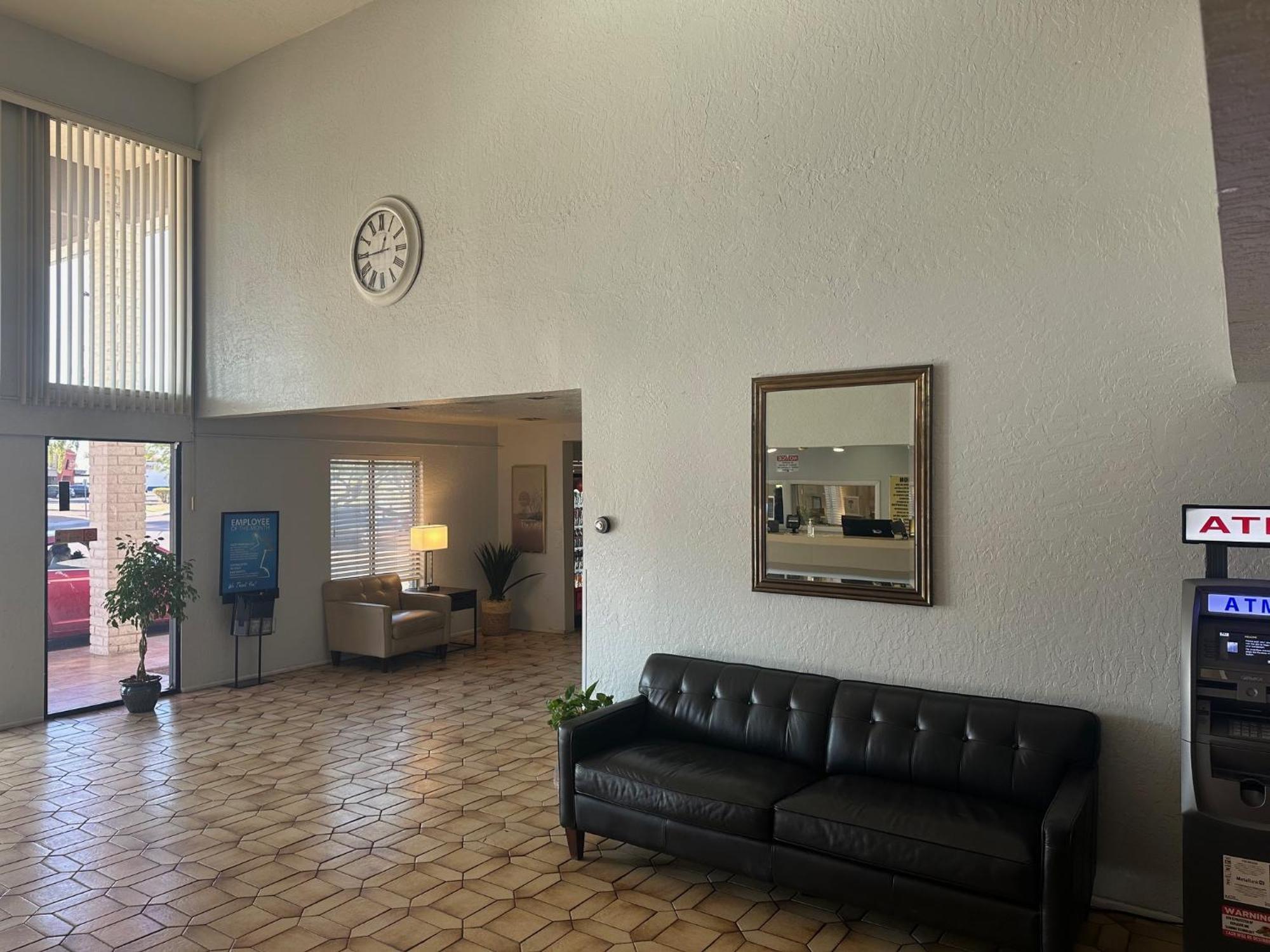 Premier Inns Metro Феникс Экстерьер фото